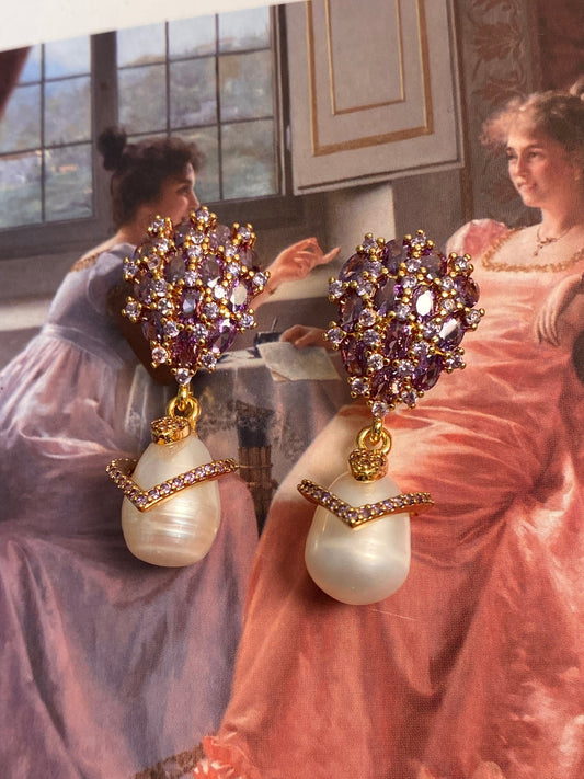 The Allure of Baroque Pearls: Choosing Unique Statement Earrings