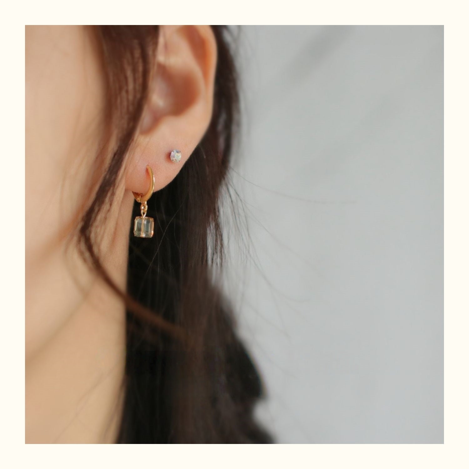 Aurora Cube Crystal Earrings champagne