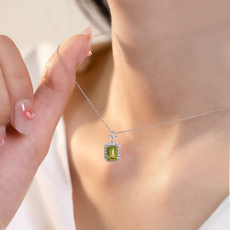 dainty silver necklace