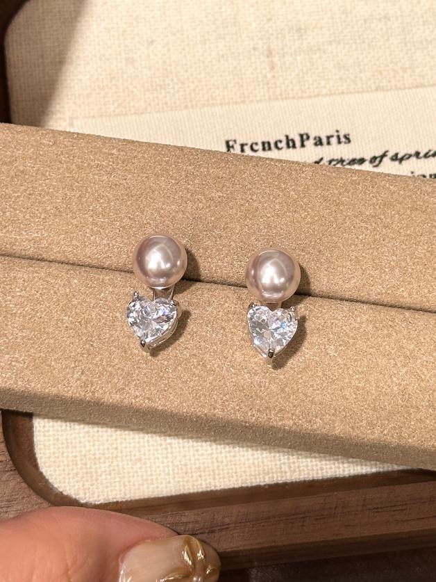 vintage pearl drop earrings