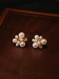 pearl stud