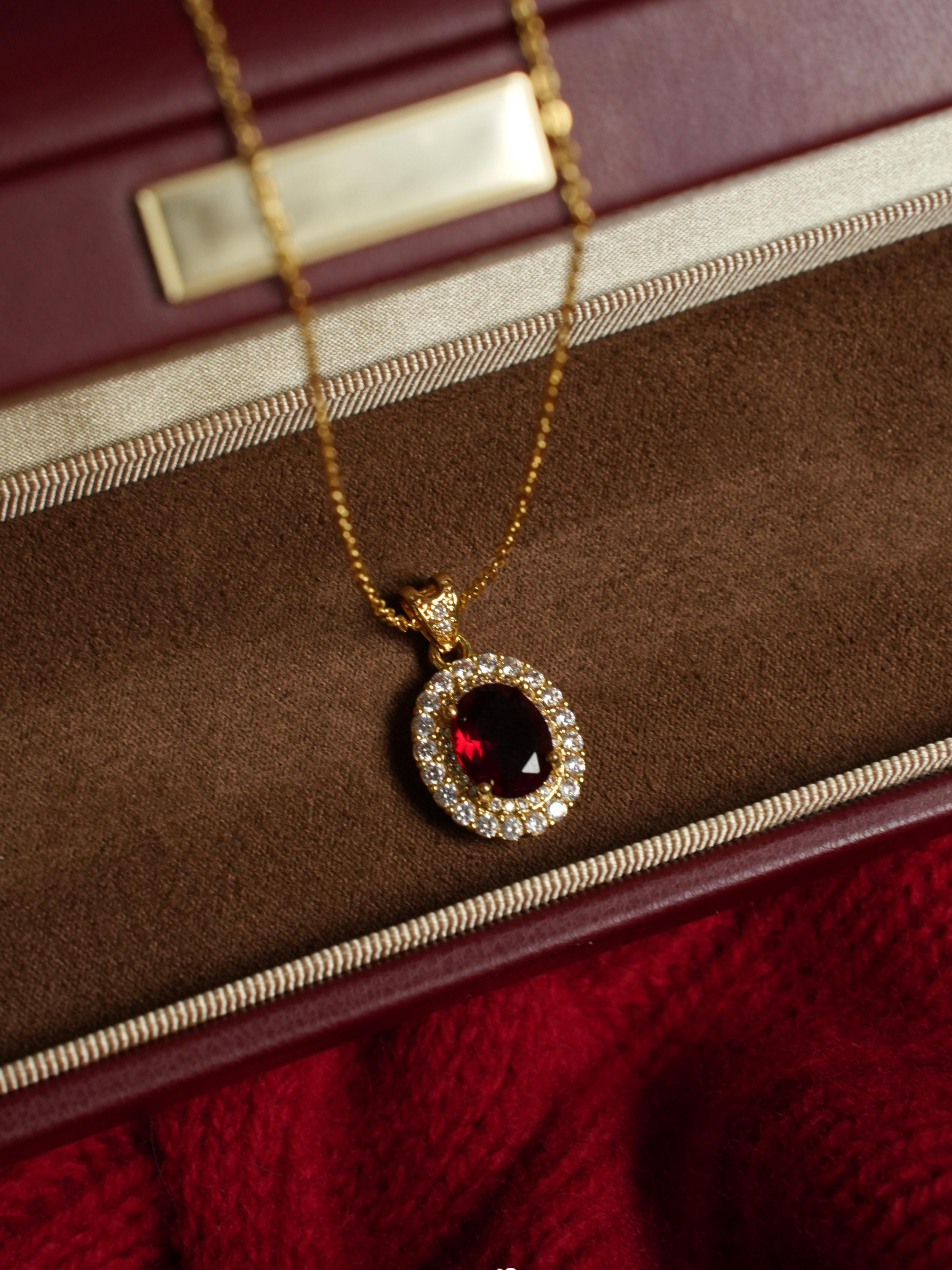 art deco pendant necklace