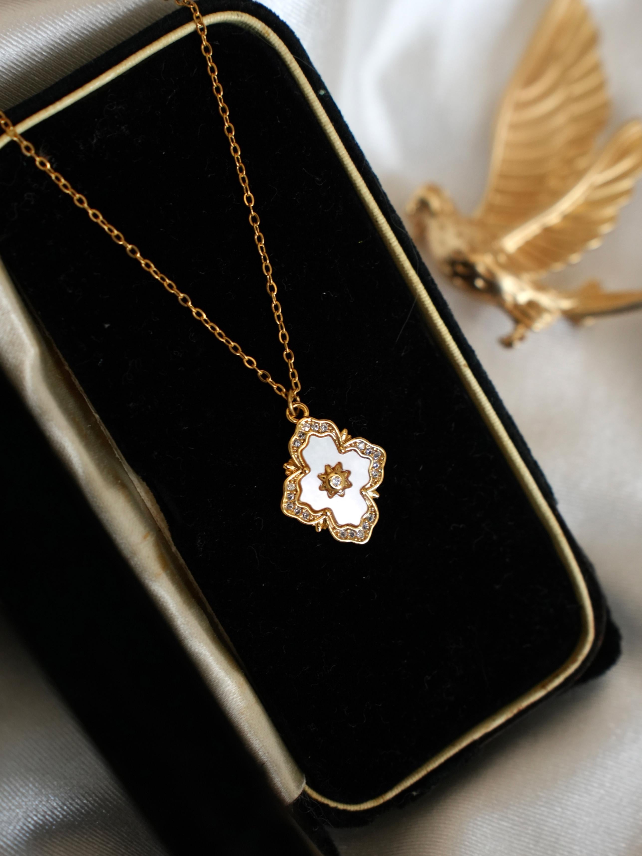 vintage necklace