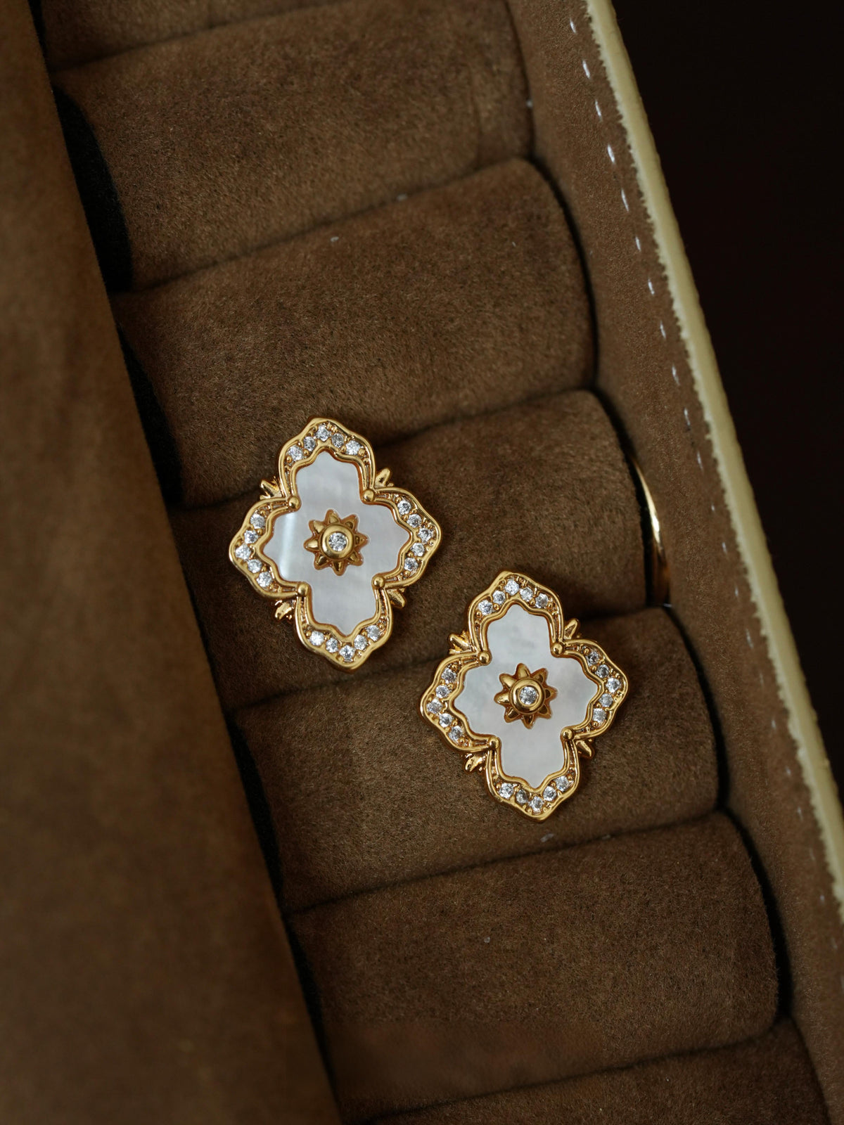 heirloom inspired ring antique style signet ring