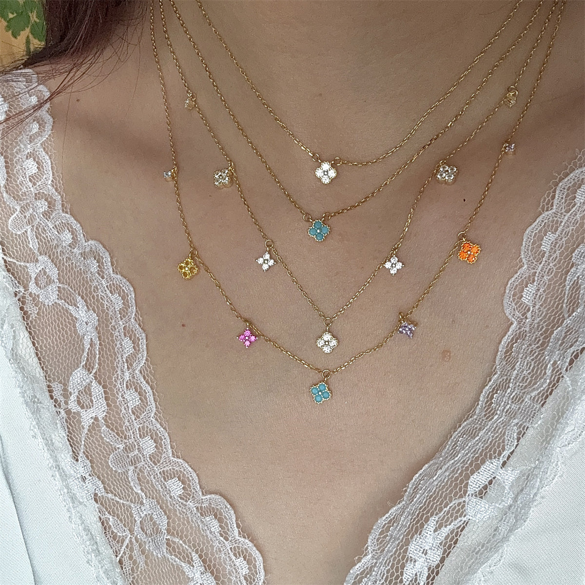 dainty gold necklace