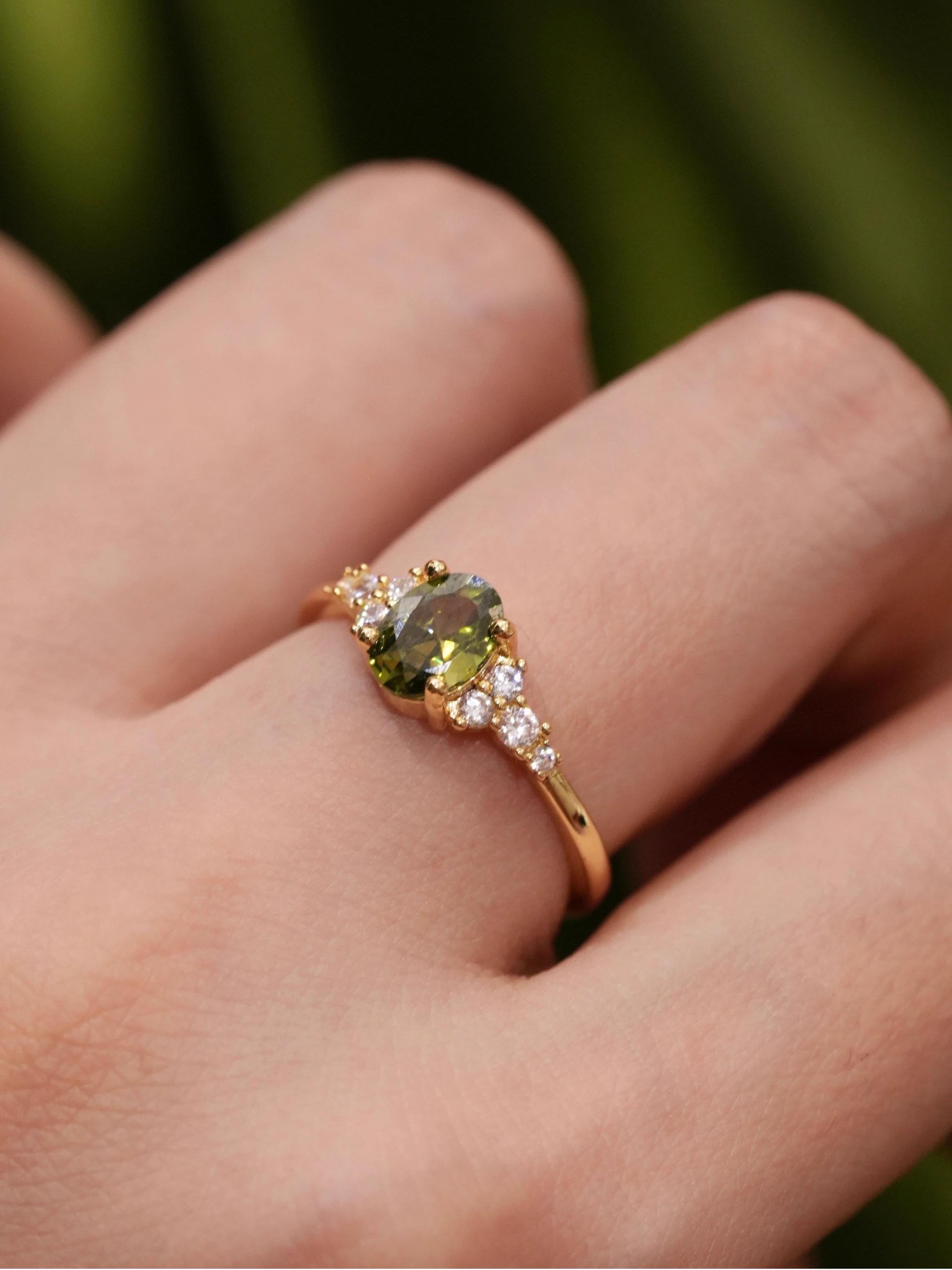 Vintage Olive Green Gemstone Ring Fine Jewelry