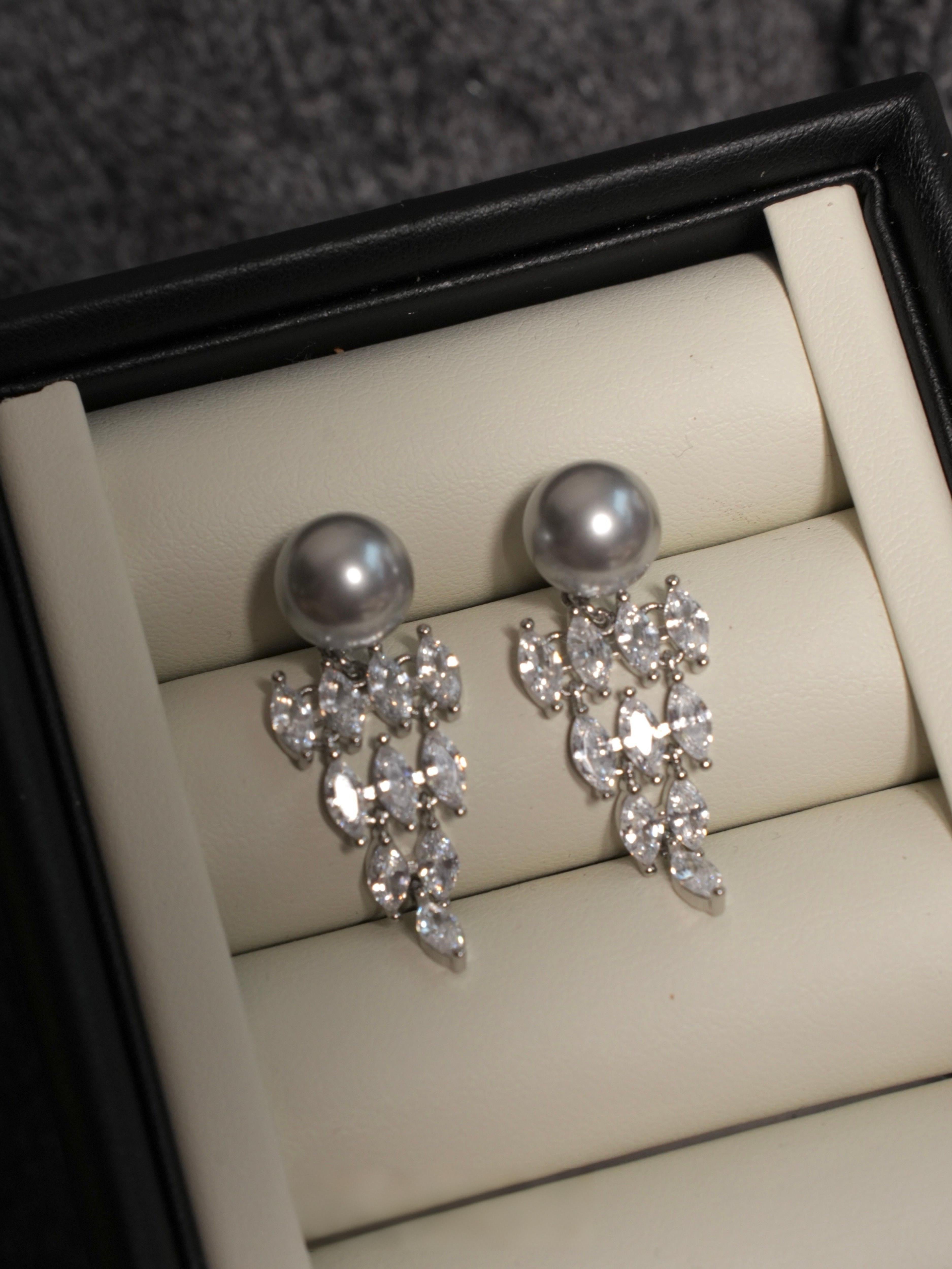 bridal teardrop earrings