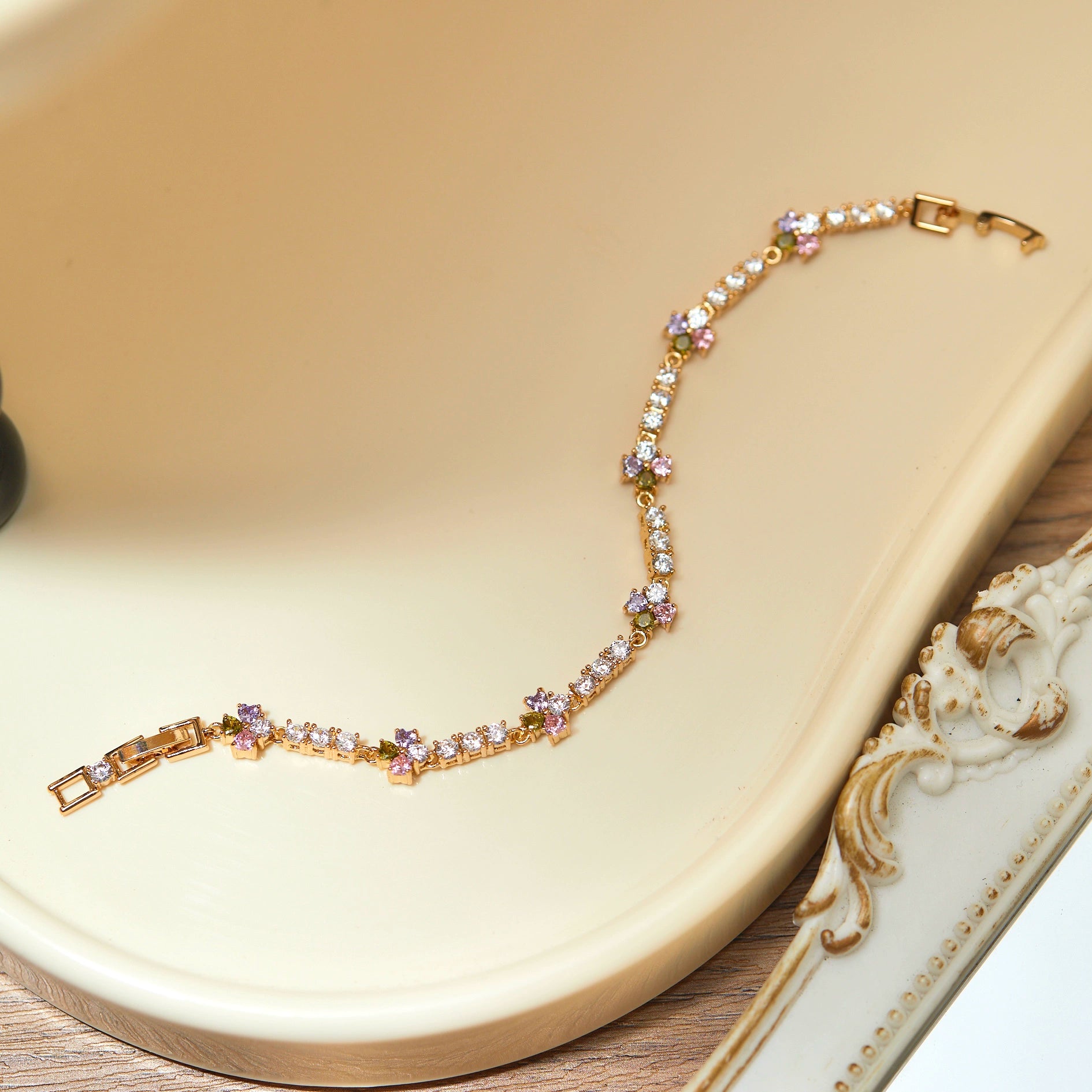 Secret Garden Olive Green Zircon Candy-Colored Bracelet – Unique Vintage-Inspired Luxury Jewelry