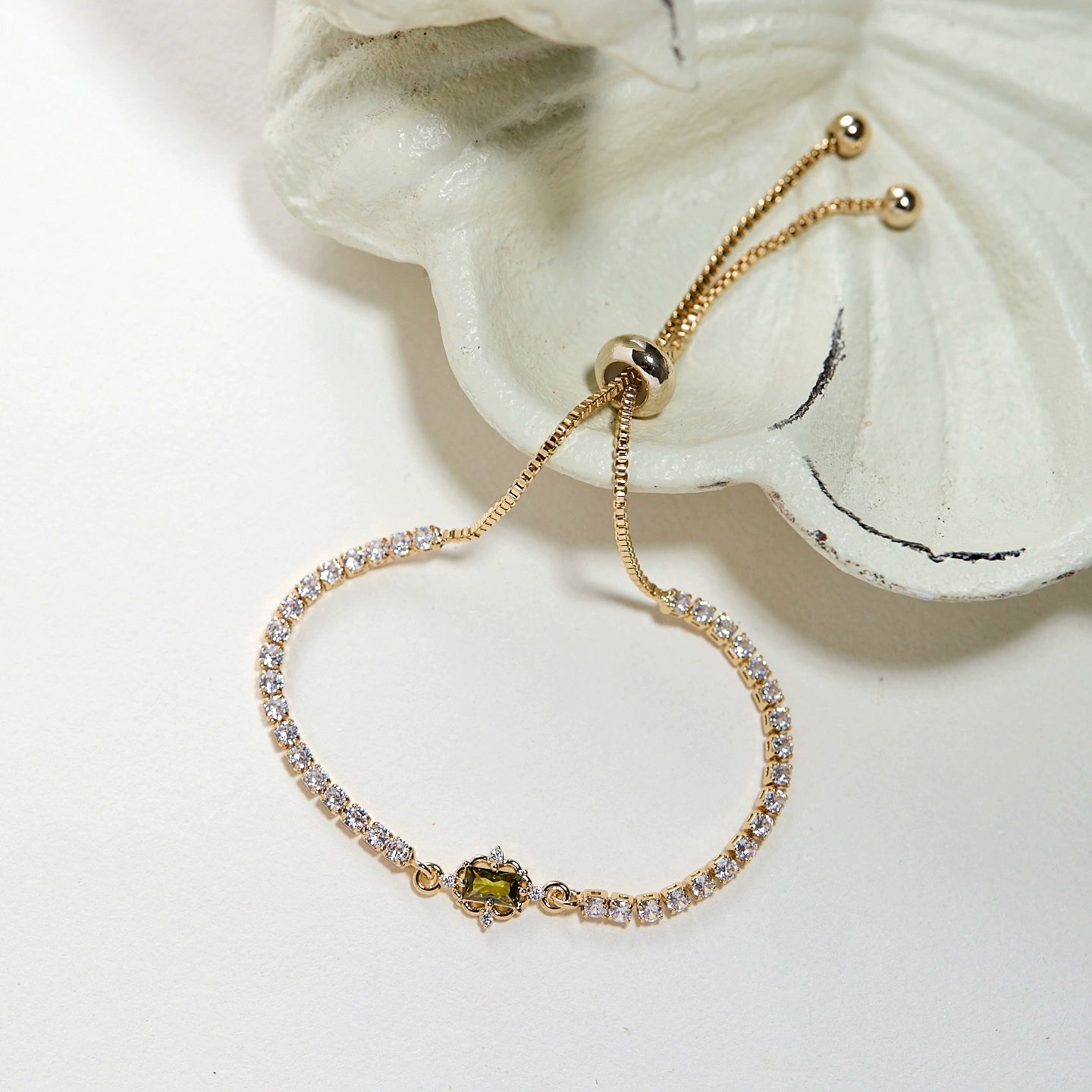 Original “Misty Forest” Butterfly Bracelet – Vintage Olive Green Zircon Jewelry, Unique Nature-Inspired Design