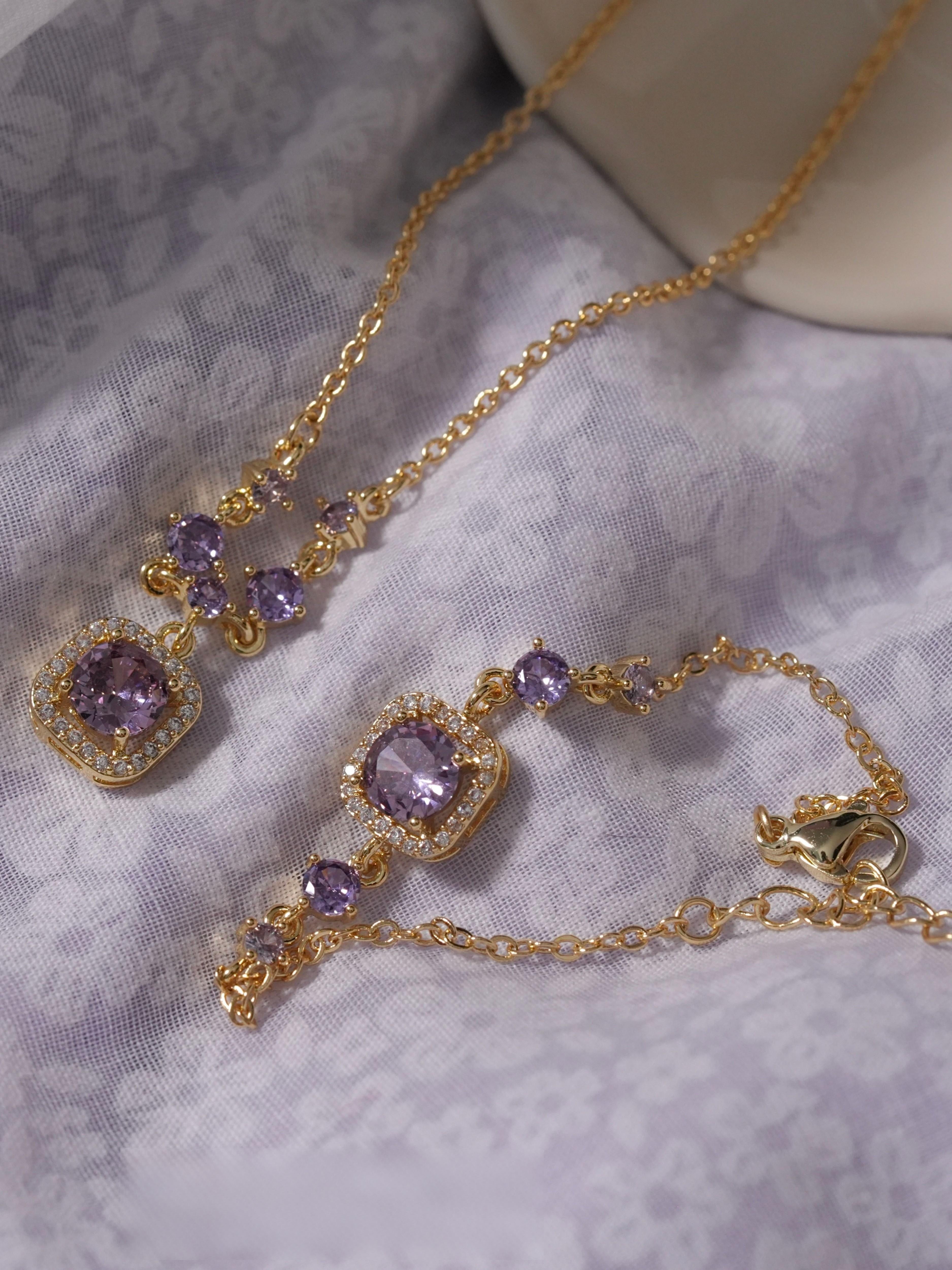 Isabella Necklace