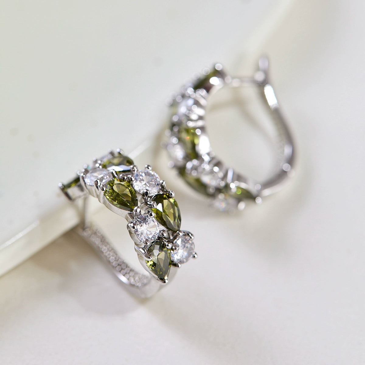 Misty Forest · Green Abyss Collection – Vintage Olive Green Zircon Jewelry (Bracelet & Earrings, Dainty Nature-Inspired Design)