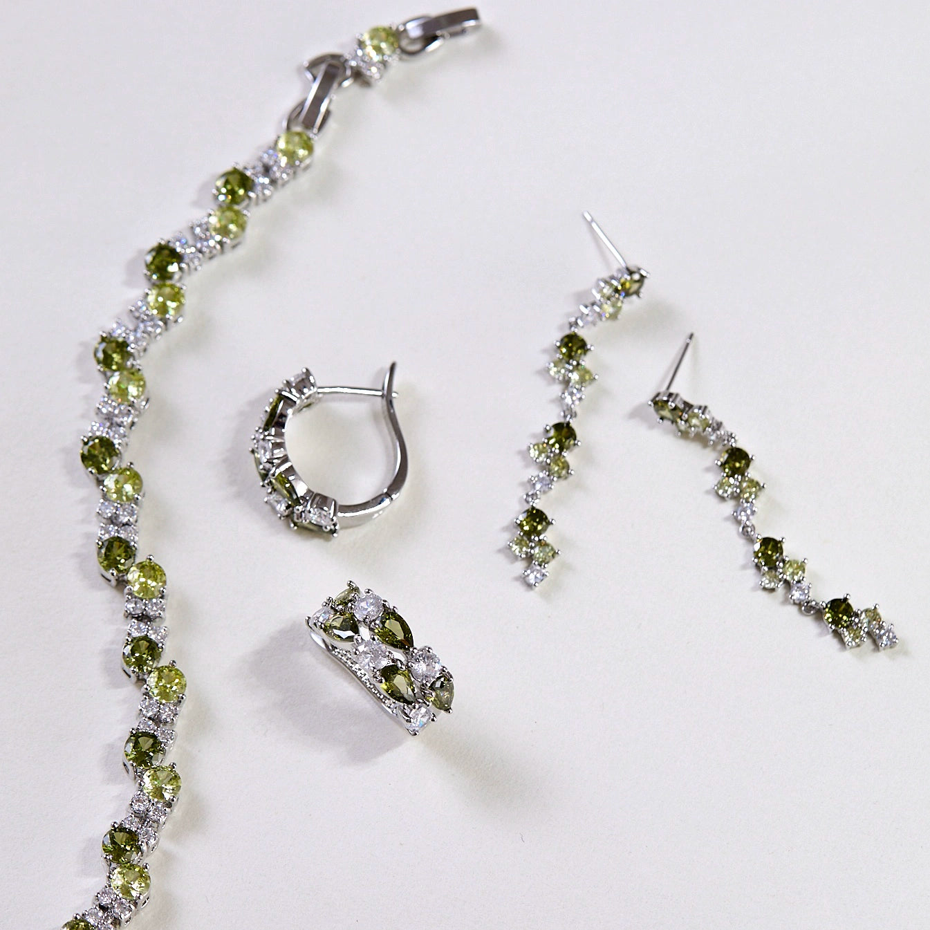 Misty Forest · Green Abyss Collection – Vintage Olive Green Zircon Jewelry (Bracelet & Earrings, Dainty Nature-Inspired Design)