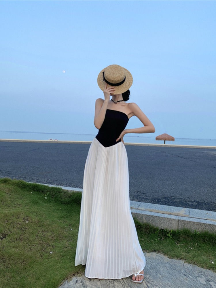 Off-Shoulder Pleated Maxi Dress – Elegant Flowing Summer Outfit