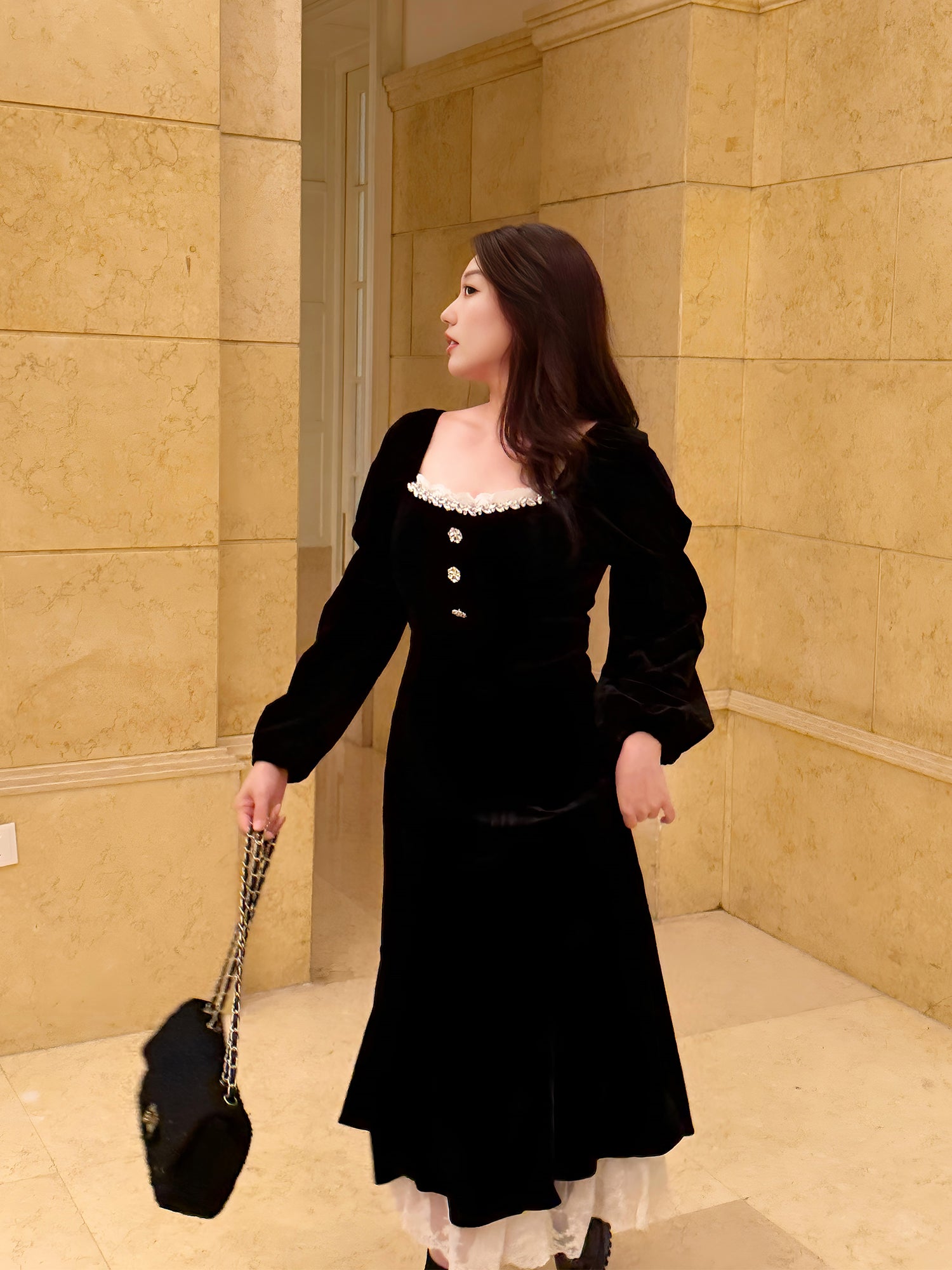 Plus Size Vintage French Velvet Mermaid Dress for Women - High-End Slimming Fit Design