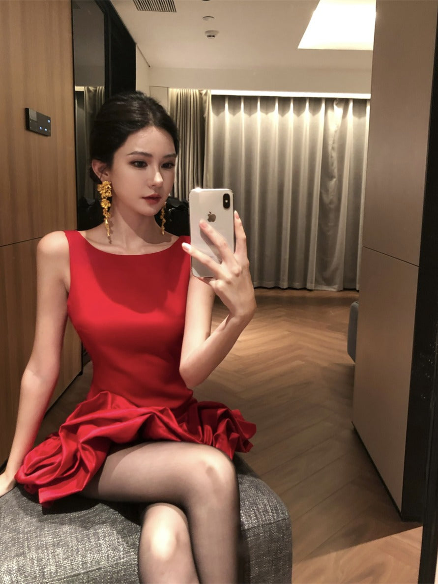 Red Petal Mini Dress – Petite-Friendly Birthday Party Outfit
