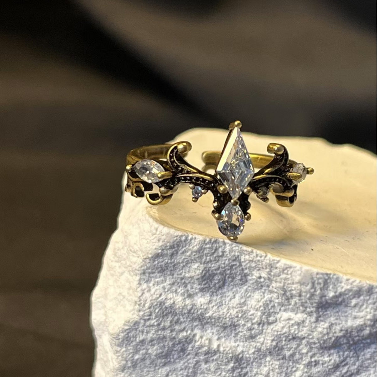 Rowena Ring