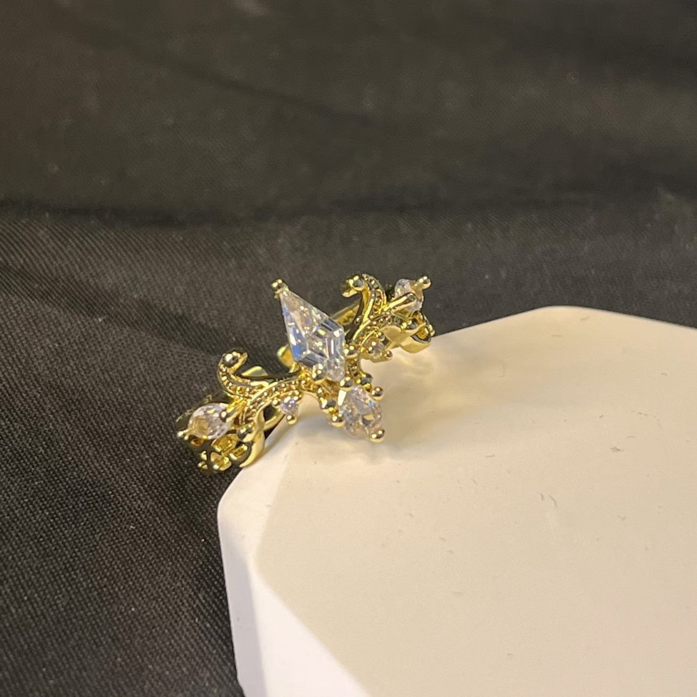 Rowena Ring