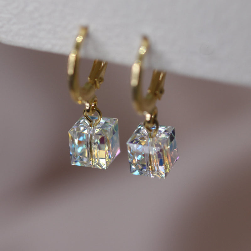 Aurora Cube Crystal Earrings champagne