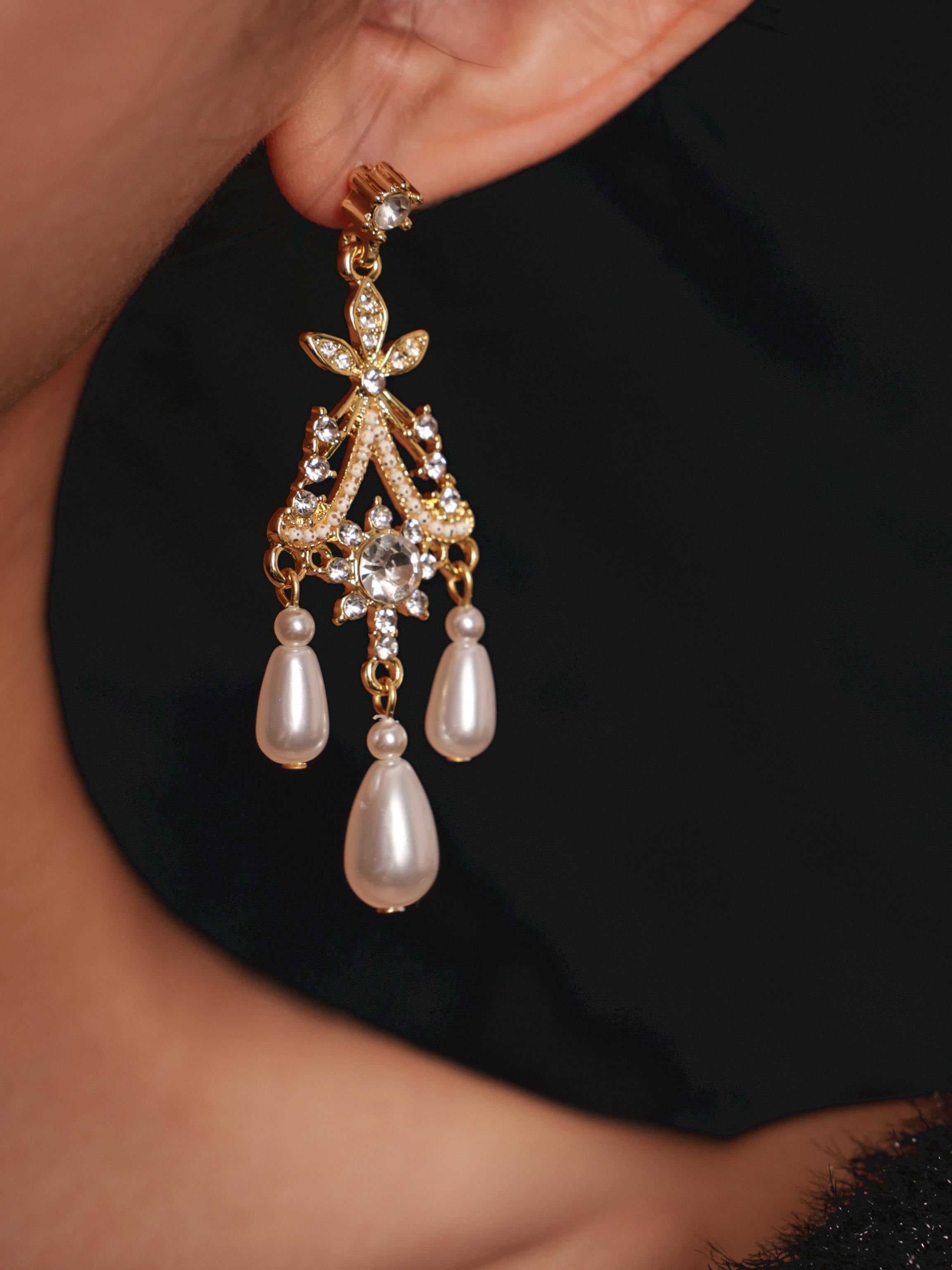 vintage pearl drop earrings
