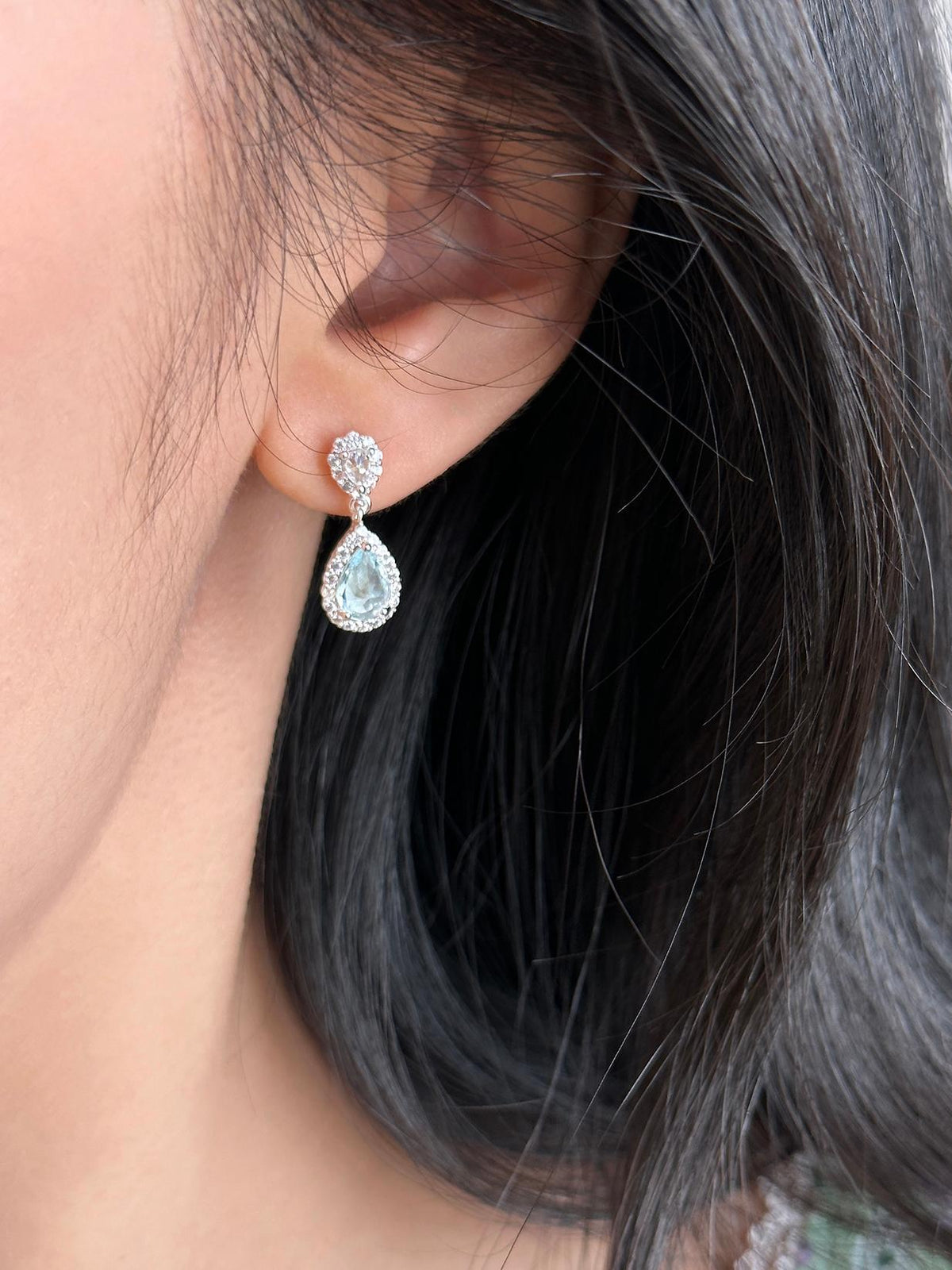 bridal teardrop earrings