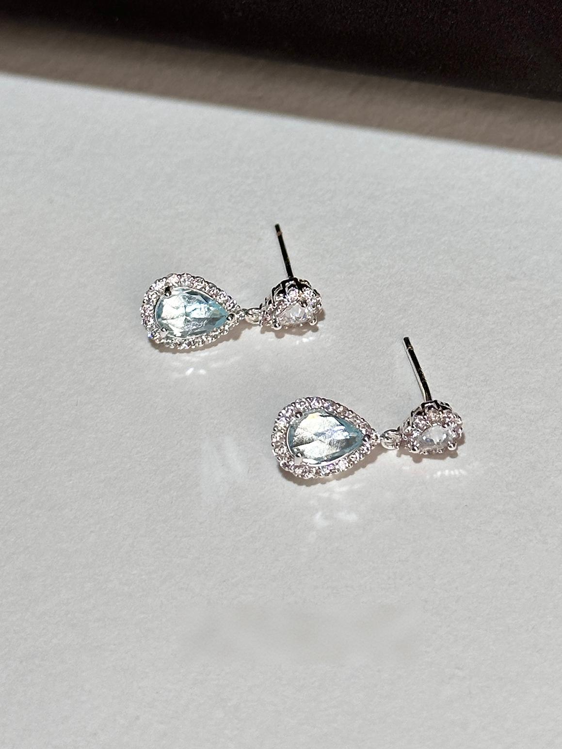 bridal teardrop earrings