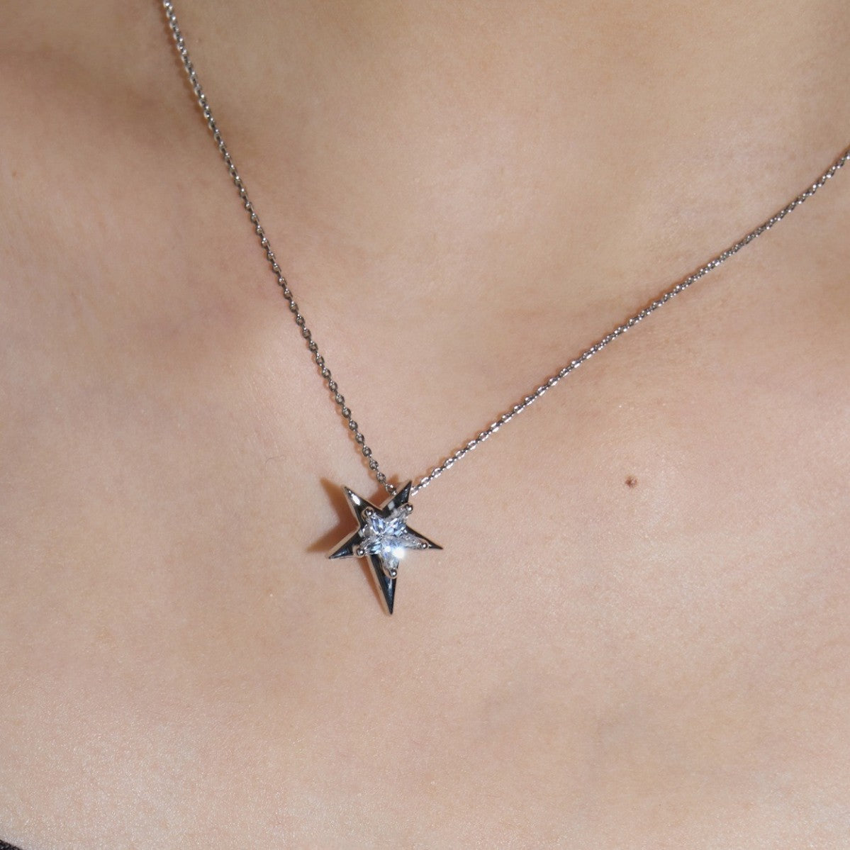 dainty silver necklace
